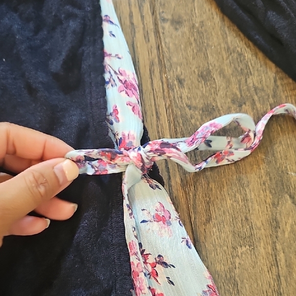 Club Monaco Navy and Floral Blouse with Side Ties - Picture 6 of 7